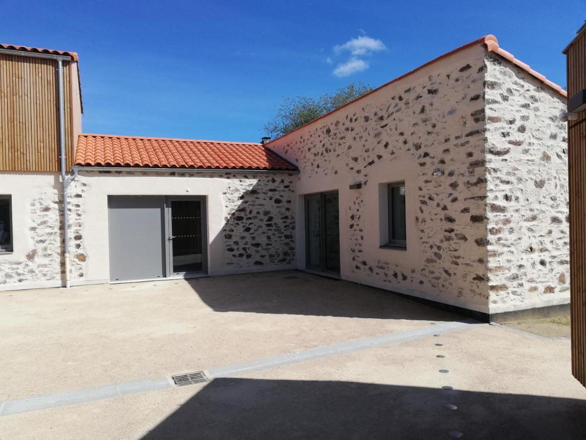 La Borderie - Maison Des Randonnees - Gite Etape - Gite De Groupe Vairé Kültér fotó