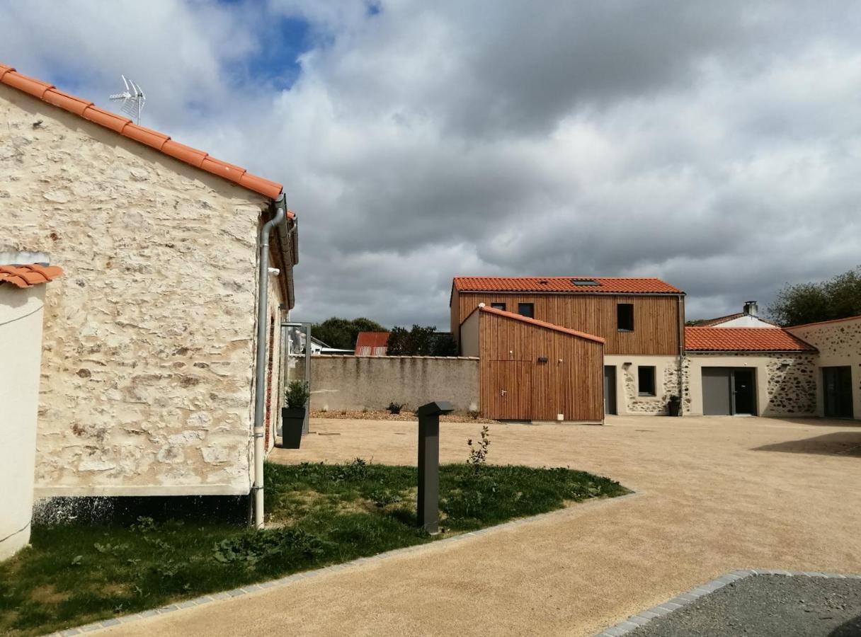 La Borderie - Maison Des Randonnees - Gite Etape - Gite De Groupe Vairé Szoba fotó