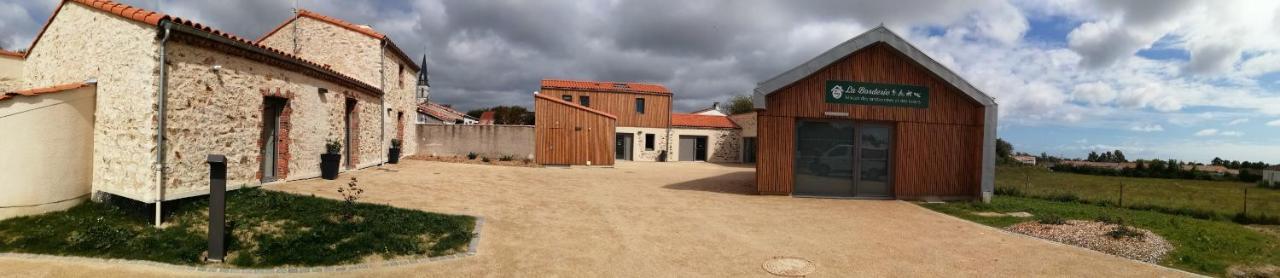 La Borderie - Maison Des Randonnees - Gite Etape - Gite De Groupe Vairé Szoba fotó