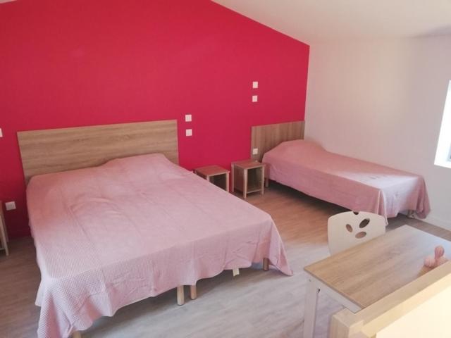 La Borderie - Maison Des Randonnees - Gite Etape - Gite De Groupe Vairé Kültér fotó